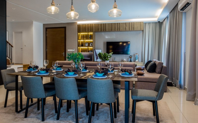 Dress up your dining table: